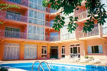 Apartamentos El Velero Torremolinos Spain